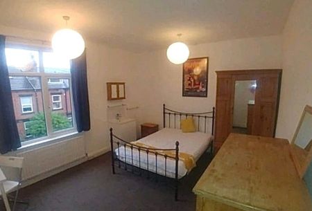 4 Bed - 9 Wetherby Grove, Burley, Leeds - LS4 2JH - Student - Photo 3