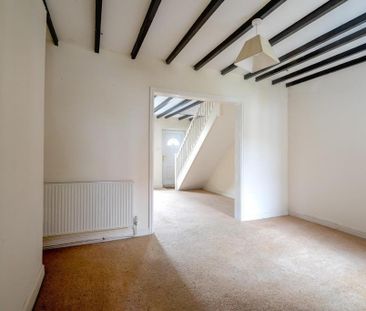 2 bedroom cottage to rent - Photo 1