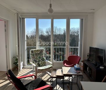 Location Appartement 4 pièces 59m² MONT ST AIGNAN 76130 - Photo 1