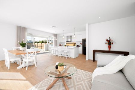 ELEGANCE ON ELKHORN – LUXURY HOME - Photo 2