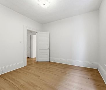 For Lease - 176 Darling Street Unit# 1, Brantford, Ontario - Photo 2