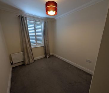 2 bedroom ground floor flat to rent - Photo 3