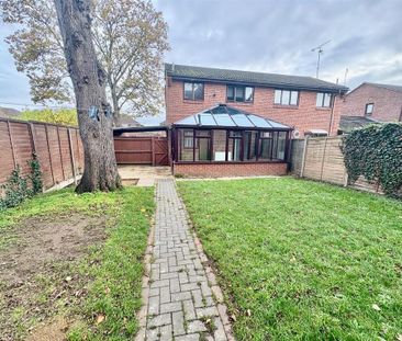 3 bedroom semi-detached house to rent - Photo 6