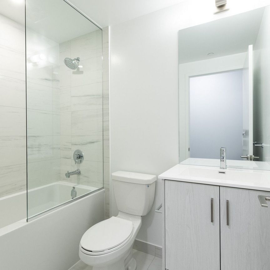 For Lease - 180 front Street Unit# 710, Toronto, Ontario - Photo 1