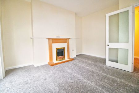 12 Cornfield Terrace, Eastbourne, East Sussex, BN21 4NS - Photo 2