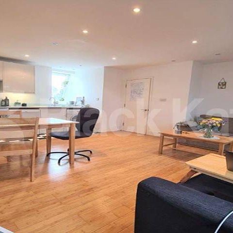1 Bedroom, 1 bath, 1 reception Flat - Photo 1