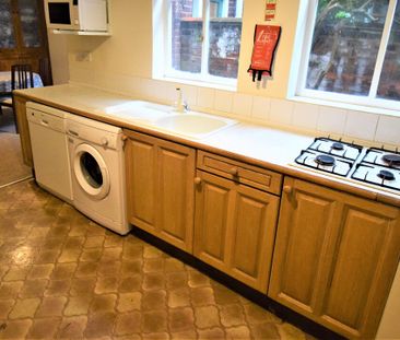 5 bed terraced house to rent in Earlham Road, Norwich, NR2 - Photo 3