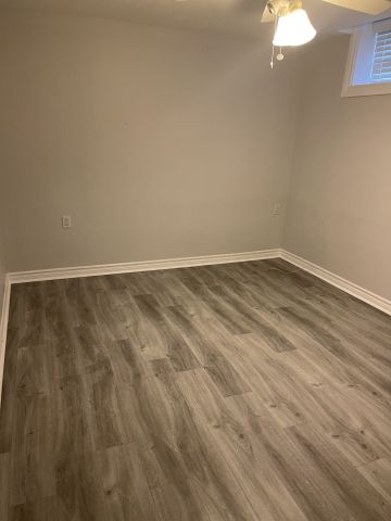 For Lease - 2257 Hanbury Court, Burlington, Ontario - Photo 2