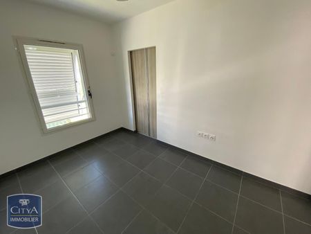 Location Maison 5 pièces 108m² ST ANDRE 97440 - Photo 2