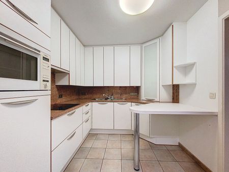 Ruim appartement met 2 slaapkamers vlakbij de markt van Nieuwpoort-Stad! - Photo 3