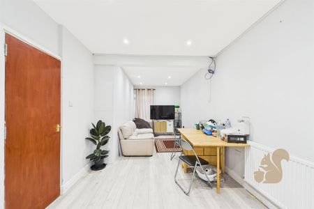 Langton Avenue, Chelmsford - Photo 2