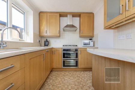 2 bedroom semi-detached house to rent - Photo 3