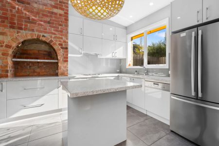 Renovated Edwardian In Unrivaled Location! - Photo 3