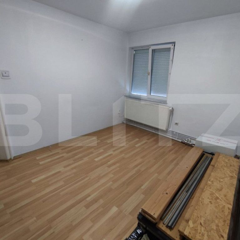 Casa 3 camere, pretabila activitate, zona Piata Chiriac - Fotografie 1