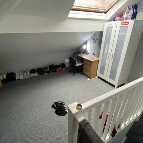 Dennistead Crescent, - Photo 1