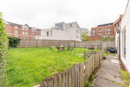 6 bedroom terraced house to rent - Photo 5