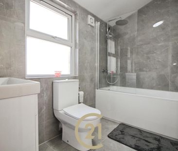 4 bedroom house to rent - Photo 3