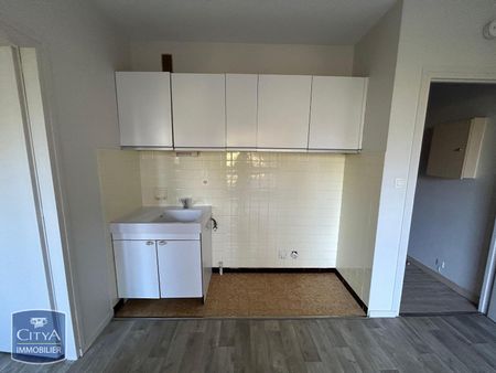 Location Appartement 2 pièces 33m² JACOB BELLECOMBETTE 73000 - Photo 3