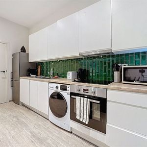 Appartement te huur in Ganshoren voor € 1.000 met 1 slaapkamer - Photo 2