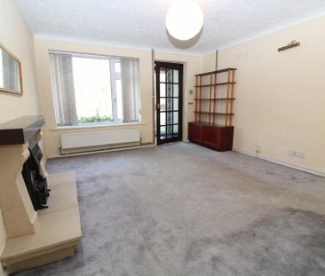 2 bedroom terraced house to rent - Photo 2