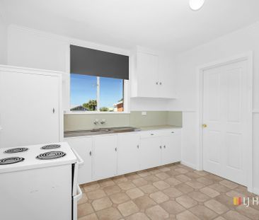 5 Soutar Street, DEVONPORT - Photo 2