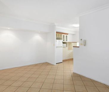Unit 405/2 Greenslopes Street, - Photo 1