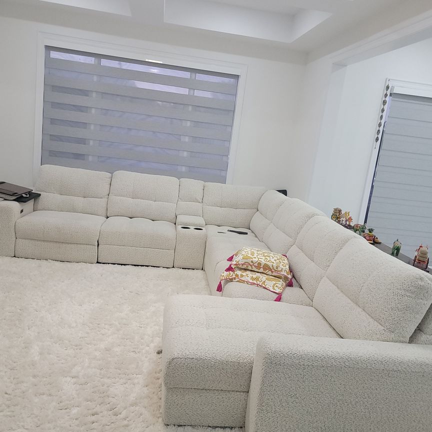 For Lease - 3253 Dove Drive, Oakville, Ontario - Photo 1