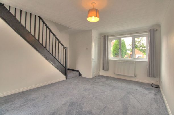 Dewar Lane, Kesgrave, Ipswich - Photo 1