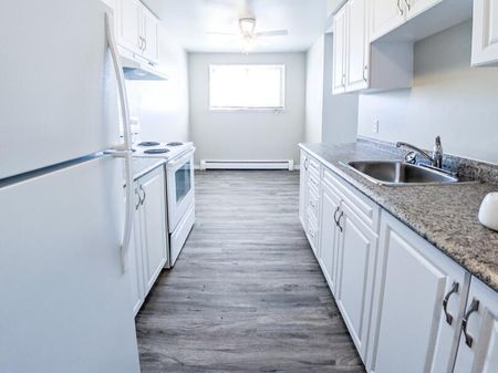 Speedvale Place Apartments - ALL INCLUSIVE - Photo 3