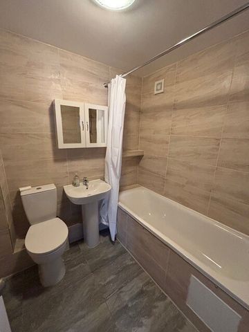 Acton Lane, London, Chiswick - Photo 5