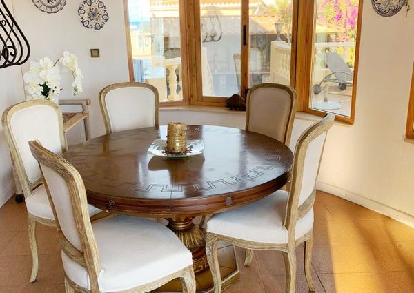Villa for rent with 3 bedrooms and pool in Calpe for the winter season.