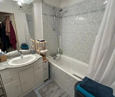 Appartement à louer 3 pièces 65m² - Photo 2