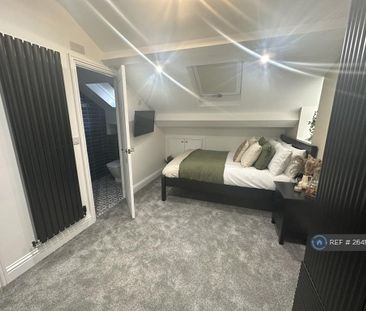 1 bedroom in a house share to rent - Photo 1