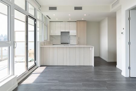Modern &#038; Bright - Photo 3