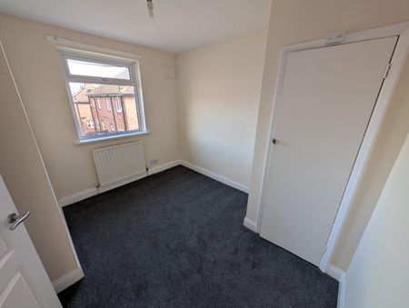 2 bedroom House To Let Total Size: 689 SQ FT - Photo 4