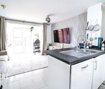 4 bedroom townhouse to rent - Photo 2