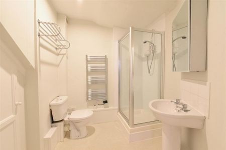 3 bedroom end of terrace house to rent - Photo 5