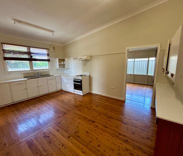 FAMILY HOME IN THE HEART OF TORONTO - Photo 1