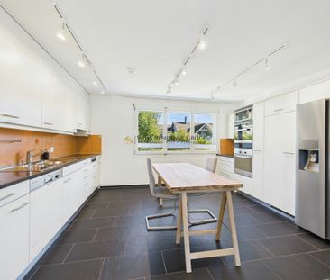 Maison mitoyenne exclusive de 5,5 pièces dans un endroit ensoleillé... - Photo 5