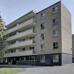 Millard Manor Apartments - Photo 3