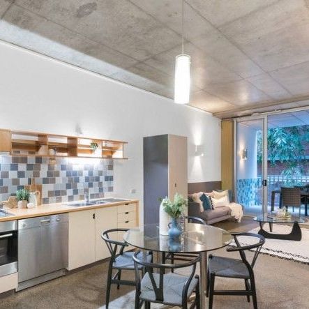 Woolstore Large One bedroom Apartment - Photo 1