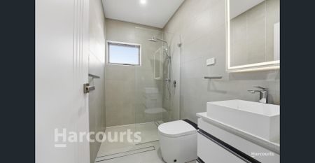 Luxurious Ultra-Modern Family Home Packed with High-End Features... - Photo 3