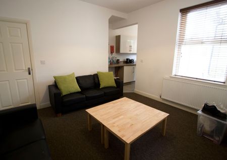 3 Grimsby Terrace, NG3 1DN, NOTTINGHAM - Photo 4