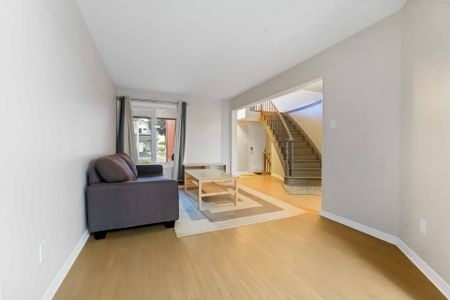 For Lease - 4656 Ogilvie Walk Crescent, Cyrville - Carson Grove - Pineview, Ontario - Photo 2