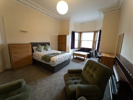 Room in a Shared House, East Preston Street, EH8 - Photo 4