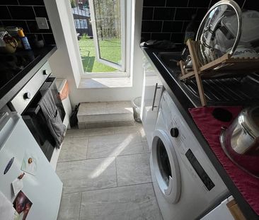 1 Bed Flat, Kentish Town Road, NW1 - Photo 1