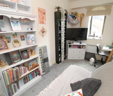 2 bedroom apartment to rent - Photo 3