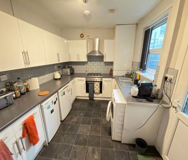 Gwenfron Road, Liverpool. - Photo 4