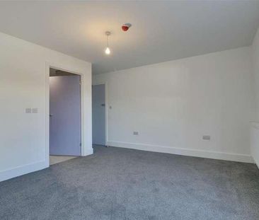 Stride Avenue, Baffins, Portsmouth, PO3 - Photo 5