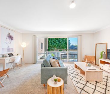 Large, comfortable apartment with two balconies - Photo 1
